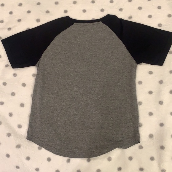 Youth M/L DC Shoe Co Shirt - Picture 6 of 6